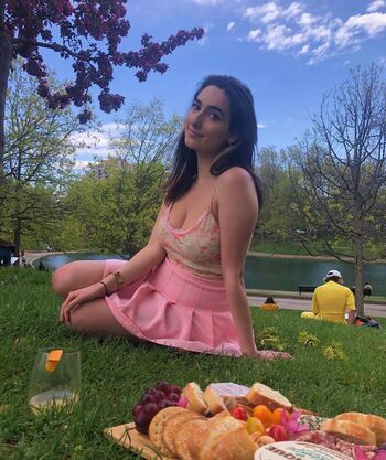 Julia Ain