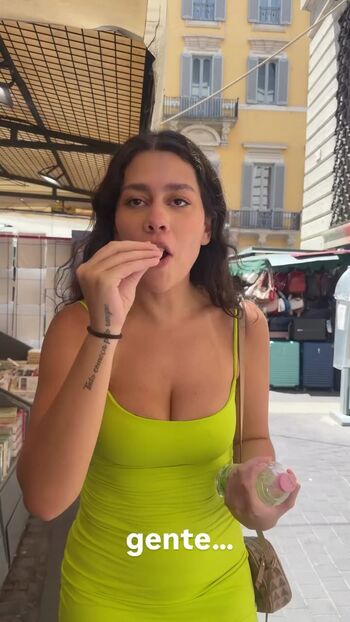 Julia_alvarengaa