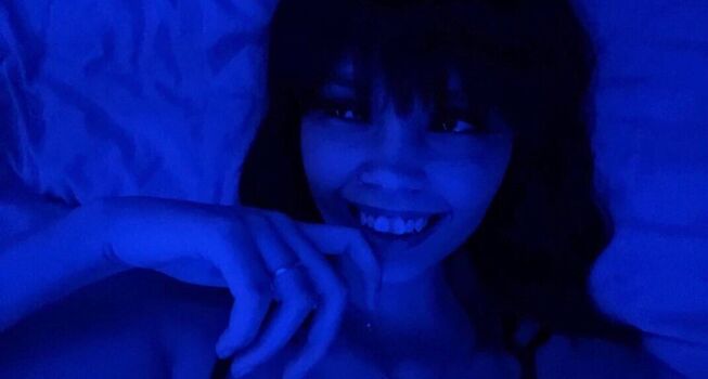 Full leaked Julia graham private onlyfans photo
