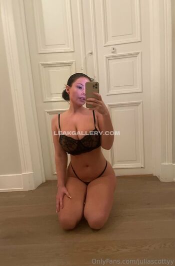 Julia Scotty