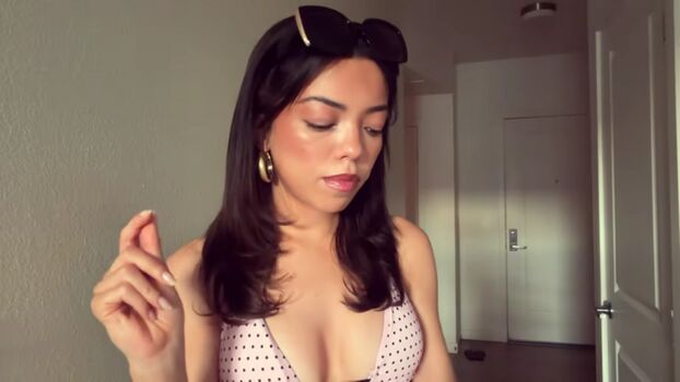Kaitlynn Rhenea Asmr