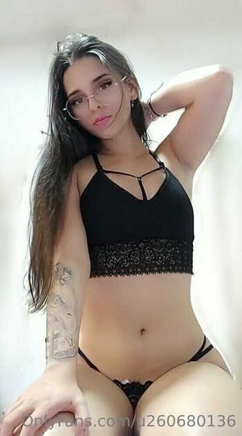 karolayn_oficial