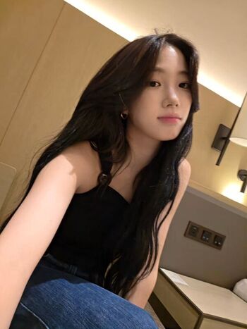 Kazuha Nakamura 中村 一葉