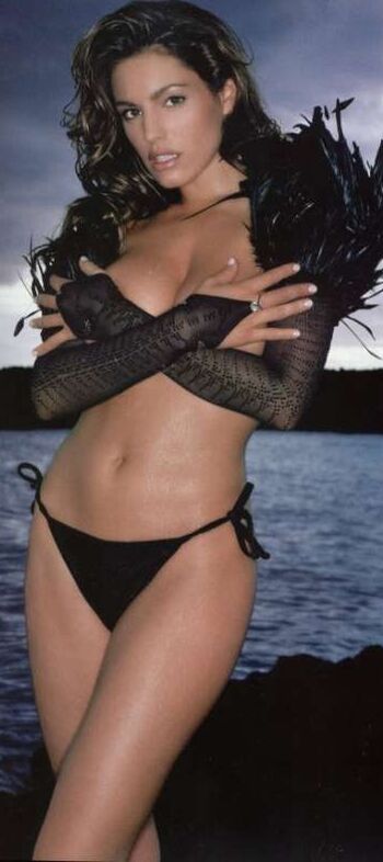 Kelly Brook