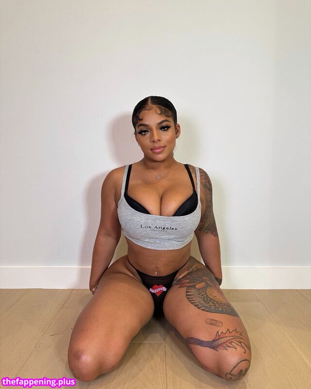KKVSH / https: Meztelen OnlyFans Fotó #9