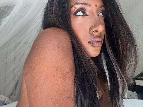 Lara Raj