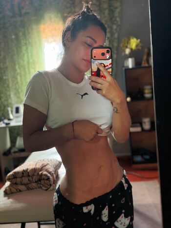 Larissa Riquelme