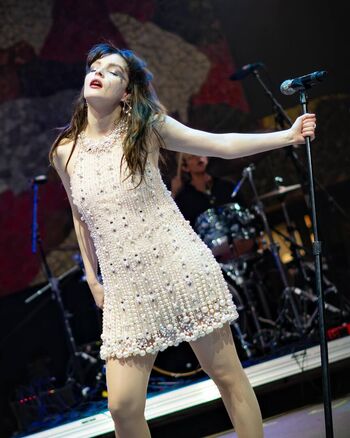 Lauren Mayberry