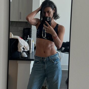 Laysla De Oliveira