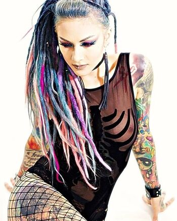 Lena Scissorhands