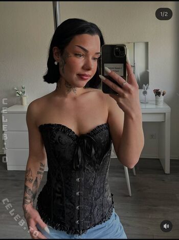 Full leaked Lexxnie private onlyfans photo