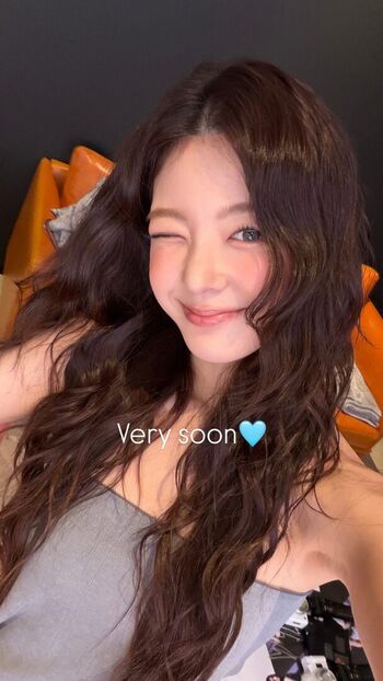 lia_loves___