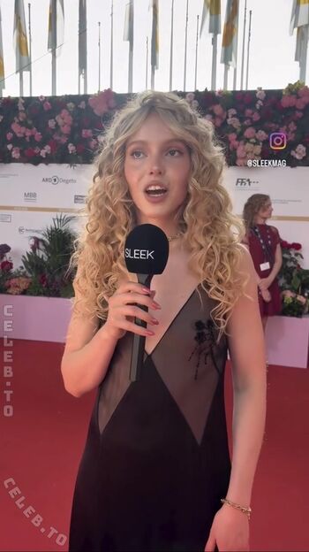 Lina Larissa Strahl