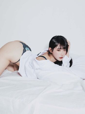 Full leaked Ling chen page private onlyfans photo