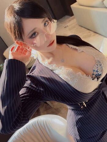 Full leaked Ling chen page private onlyfans photo