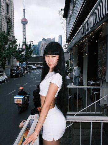 Lisha Li