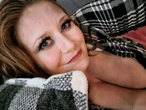 Little_Red90