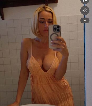 Lottie Gio