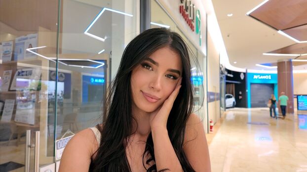 Luisa Valencia