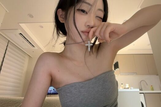 Lydia Hwang