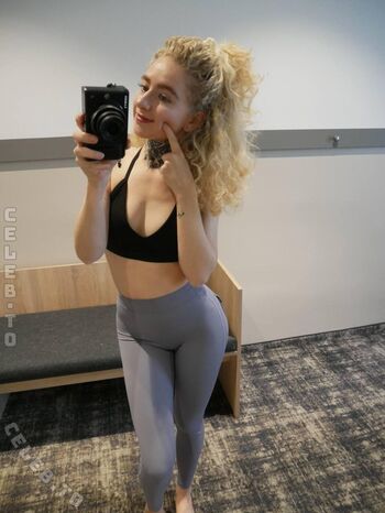 MaryjaneAuryn
