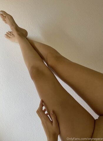 Masturbating With Showing Feet
