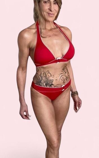 MatureFemaleFitnessFree