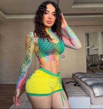 Melek Azad