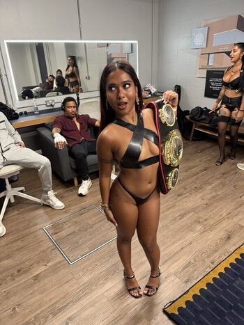 Mia Z