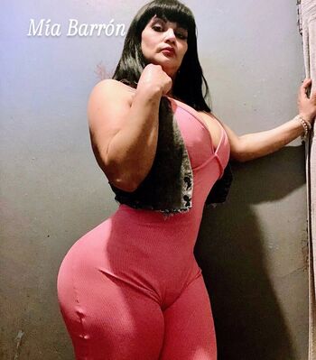 Miabarron85