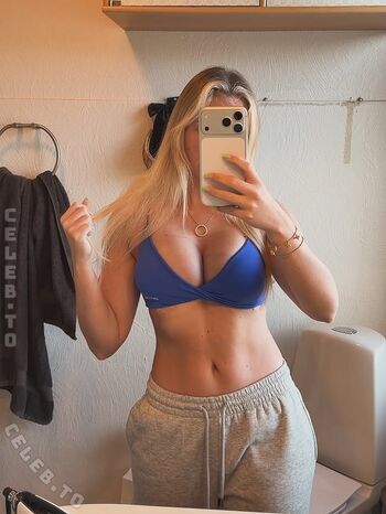 Full leaked Miiileb private onlyfans photo