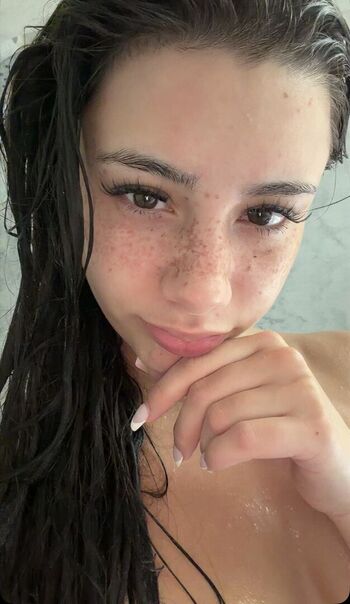 Mikayla Campinos