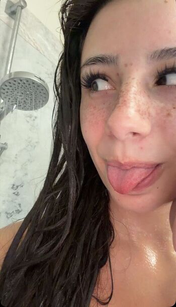 Mikayla Campinos