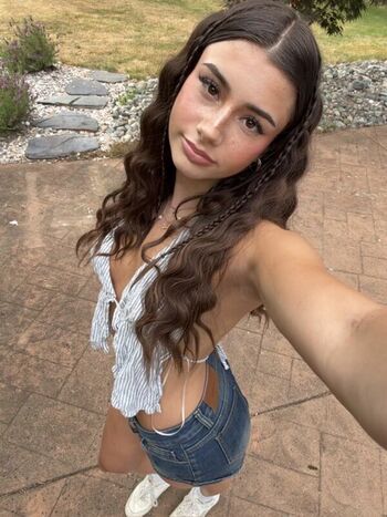 Mikayla Campinos