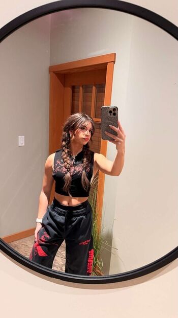 Mikayla Campinos