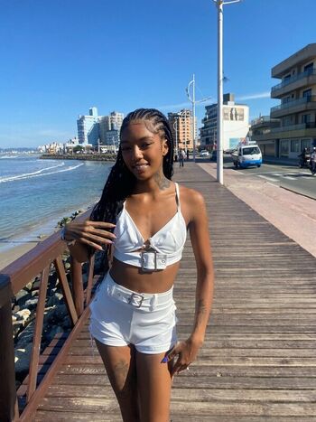 Mikelly Silva