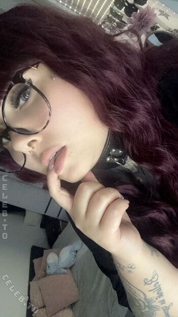 Misscurvy7