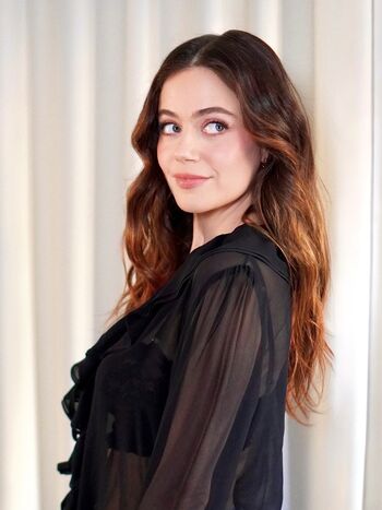Molly Gordon