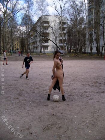 Nackt In Russland