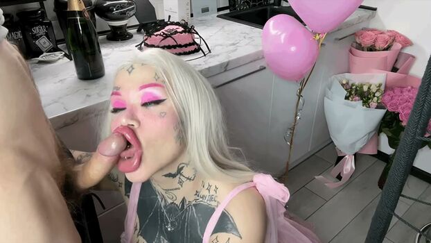 Nasty_bimbo