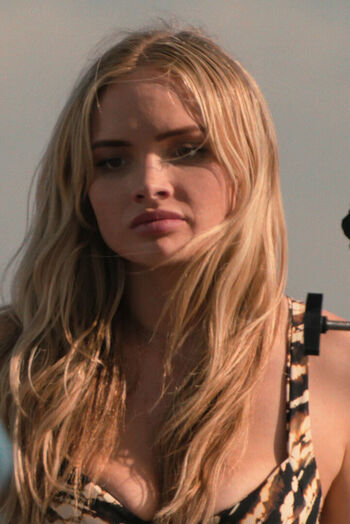 Natalie Alyn Lind