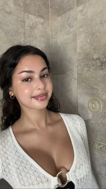 nickimariiee