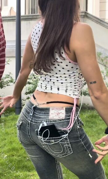 Nina Chuba