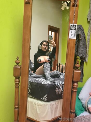 petiteeprincess