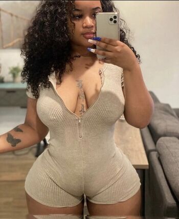 Full leaked Piccaboo private onlyfans photo