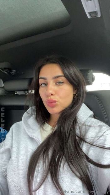 Full leaked Riley murray private onlyfans photo