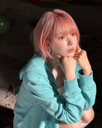 Sakura Miyawaki 宮脇 咲良