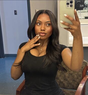 Samantha Marie