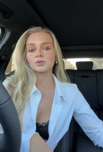 Samantha Riehl