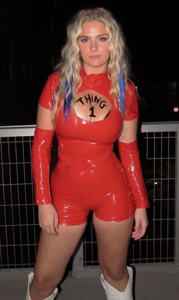 Samantha V